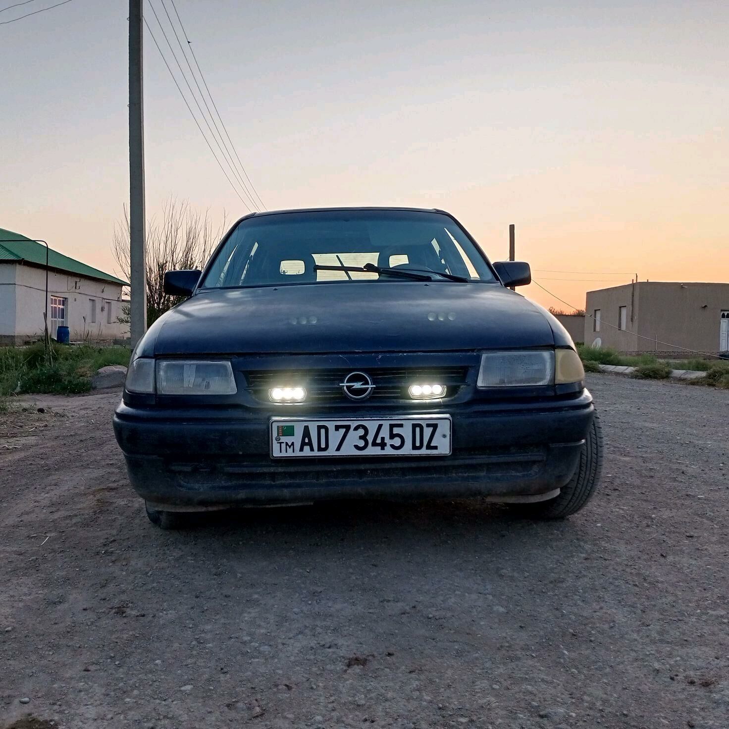 Opel Astra 1991 - 20 000 TMT - Ruhubelent etraby - img 2