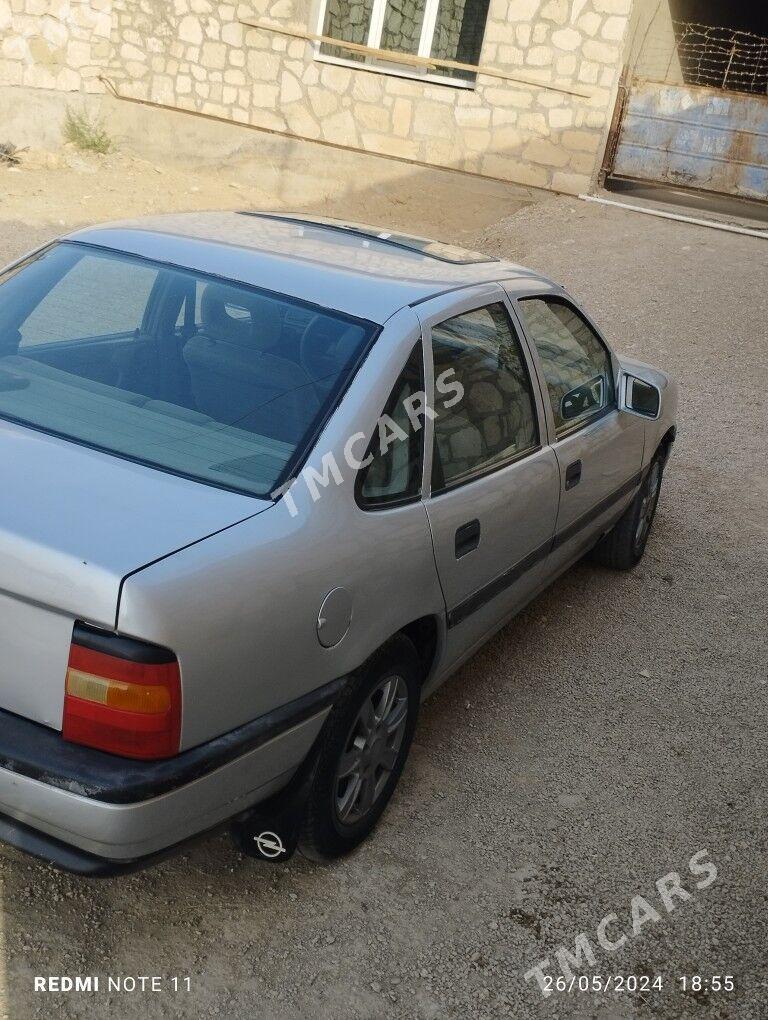 Opel Vectra 1990 - 24 000 TMT - Jebel - img 2