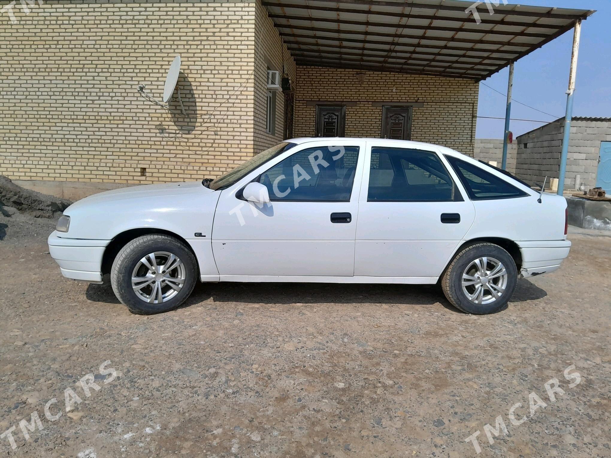 Opel Vectra 1991 - 25 000 TMT - Бабадайхан - img 3