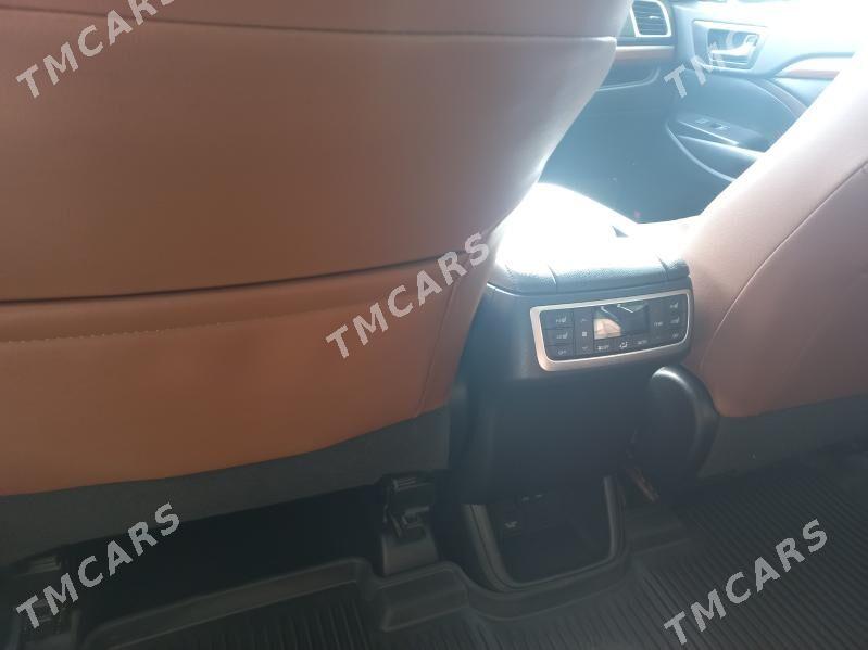 Toyota Highlander 2019 - 615 000 TMT - Ашхабад - img 9