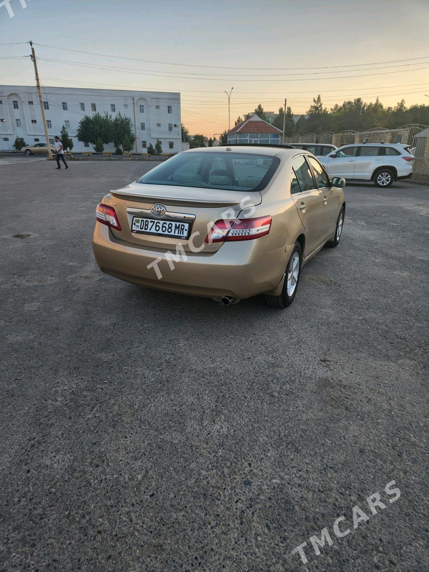 Toyota Camry 2010 - 150 000 TMT - Мары - img 5