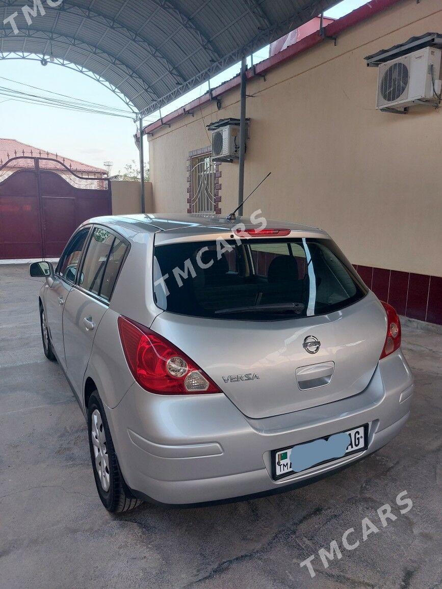 Nissan Versa 2011 - 105 000 TMT - Büzmeýin - img 4