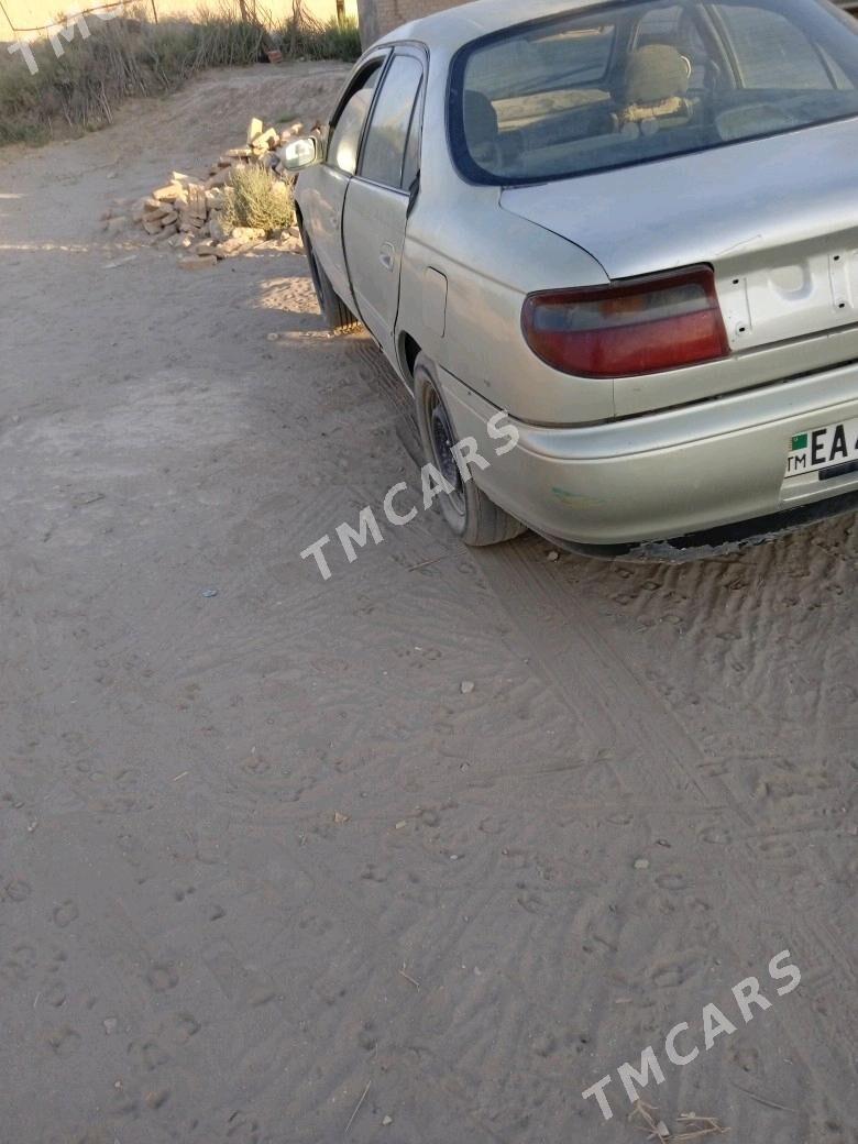 Toyota Carina 1994 - 25 000 TMT - Halaç - img 2