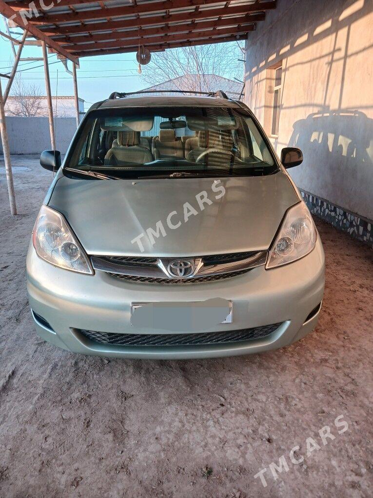 Toyota Sienna 2008 - 180 000 TMT - Daşoguz - img 2