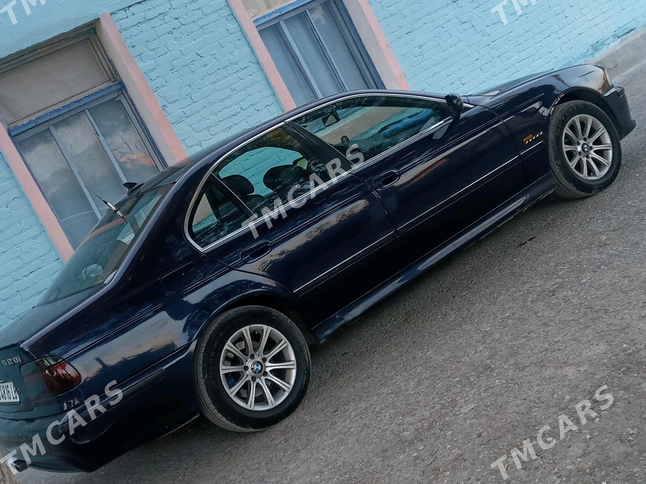 BMW 528 2000 - 90 000 TMT - Сакар - img 4