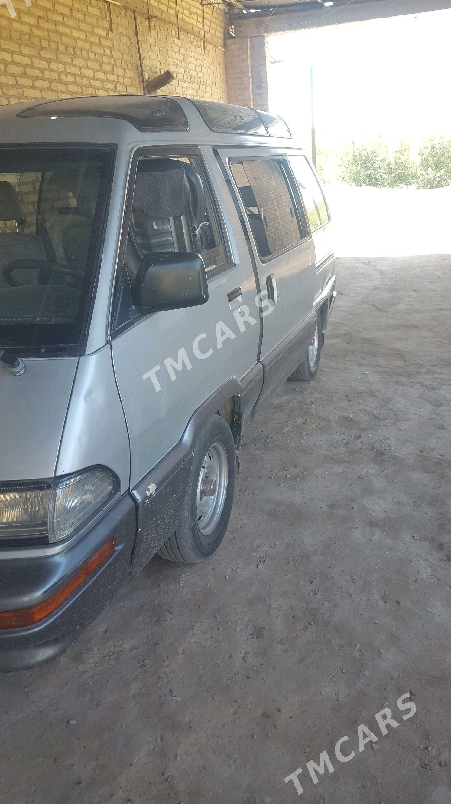 Toyota Town Ace 1989 - 47 000 TMT - Саят - img 2