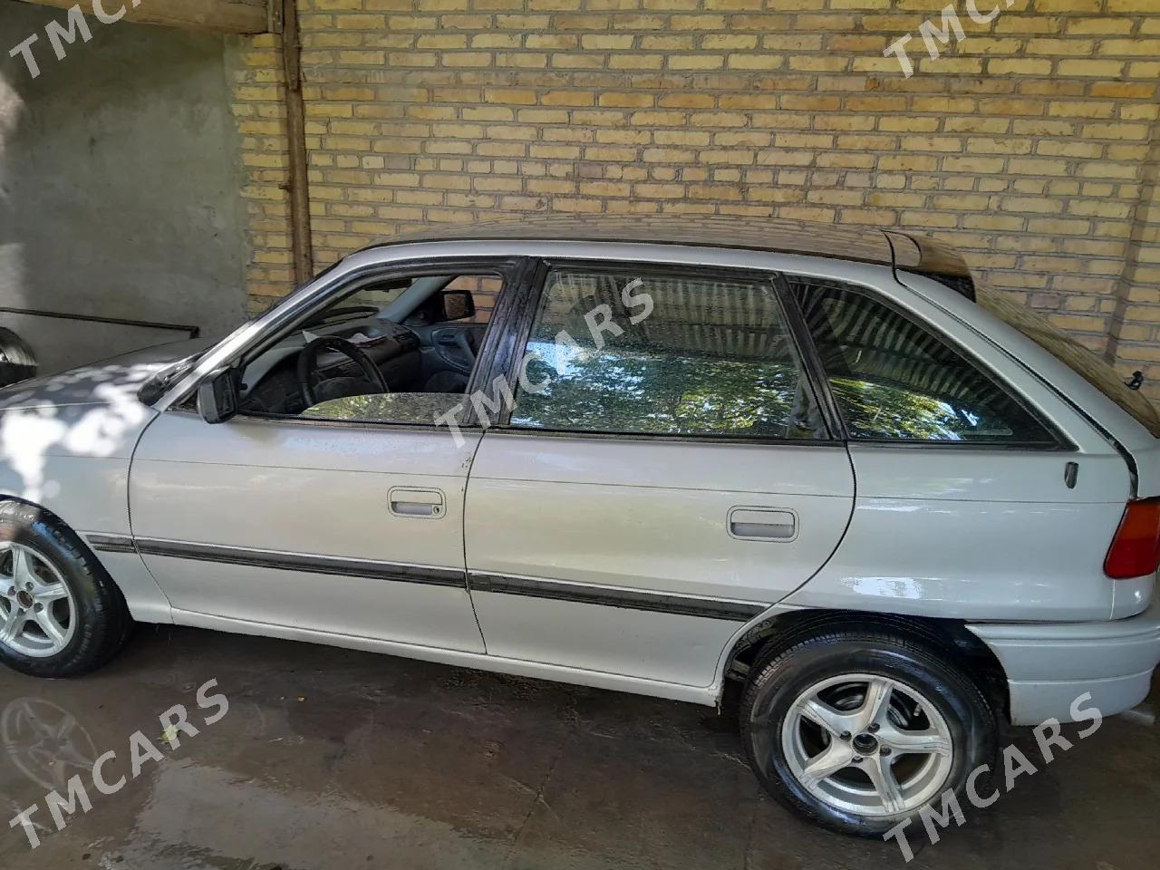 Opel Astra 1993 - 25 000 TMT - Саят - img 2