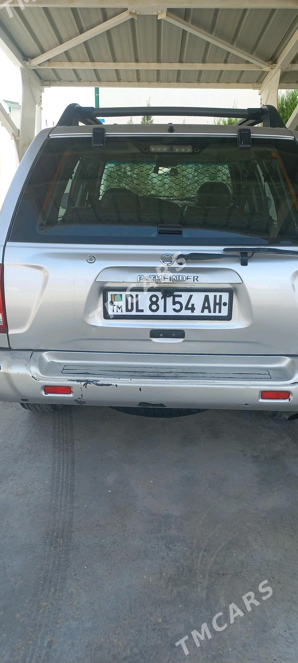 Nissan Pathfinder 2002 - 105 000 TMT - Серахс - img 2