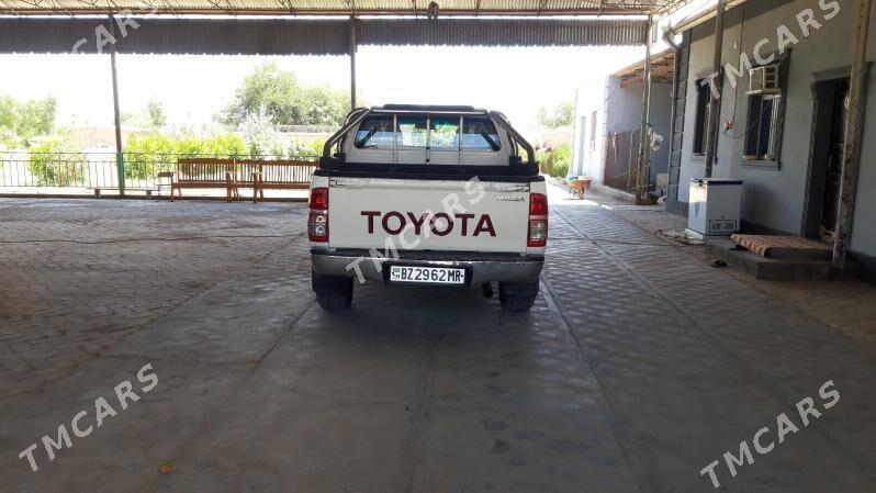 Toyota Hilux 2007 - 235 000 TMT - Ёлётен - img 3