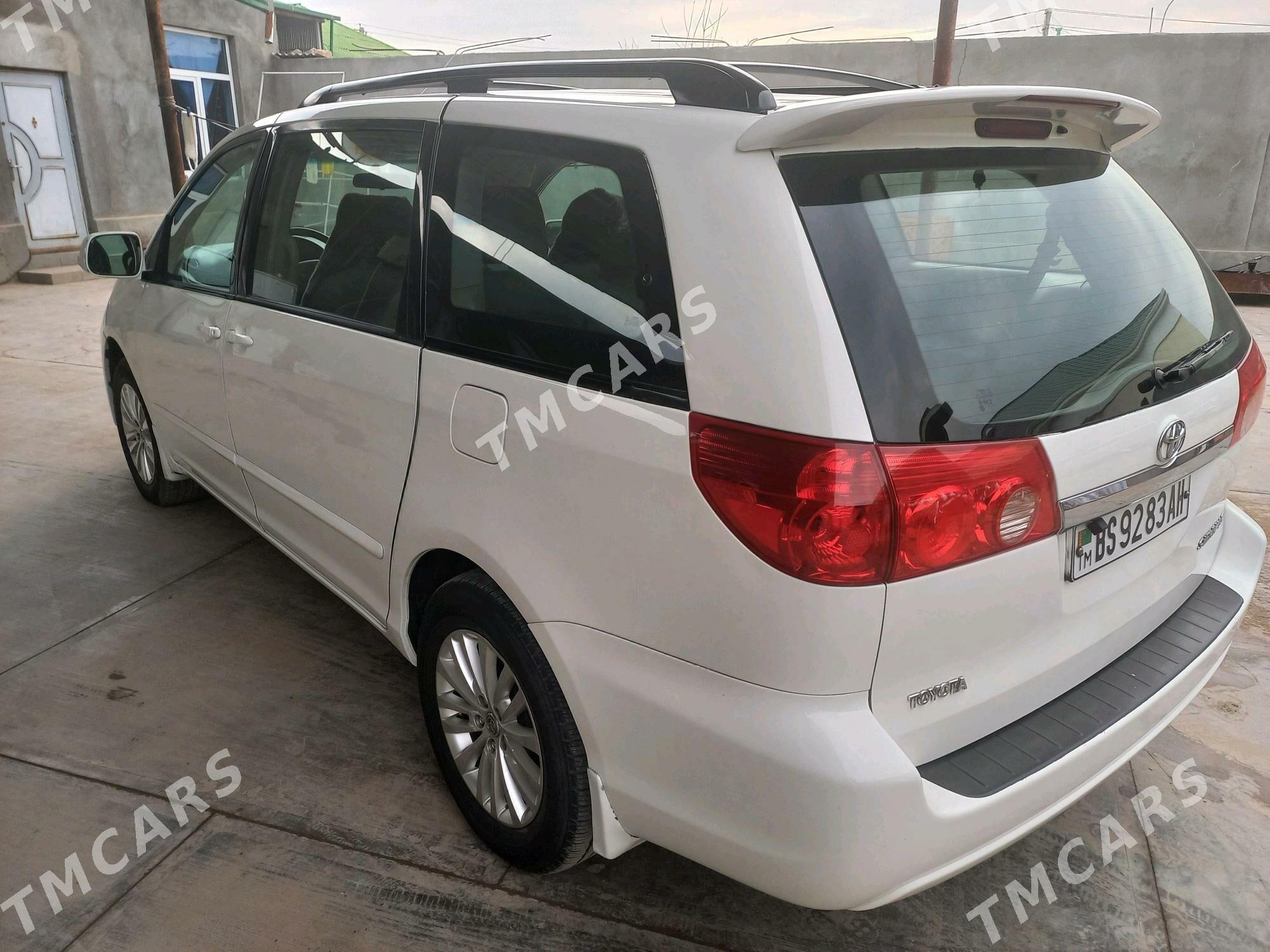 Toyota Sienna 2008 - 190 000 TMT - Чоганлы - img 5