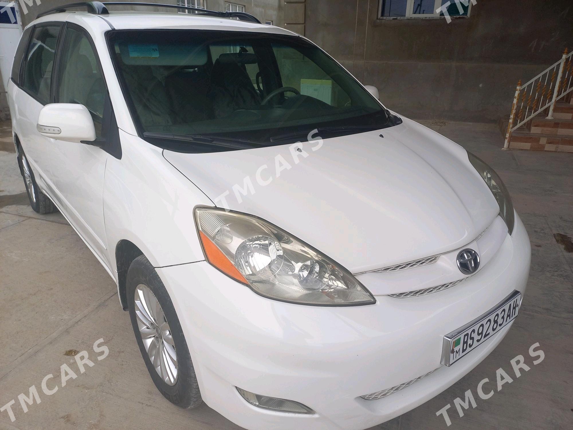 Toyota Sienna 2008 - 190 000 TMT - Чоганлы - img 7