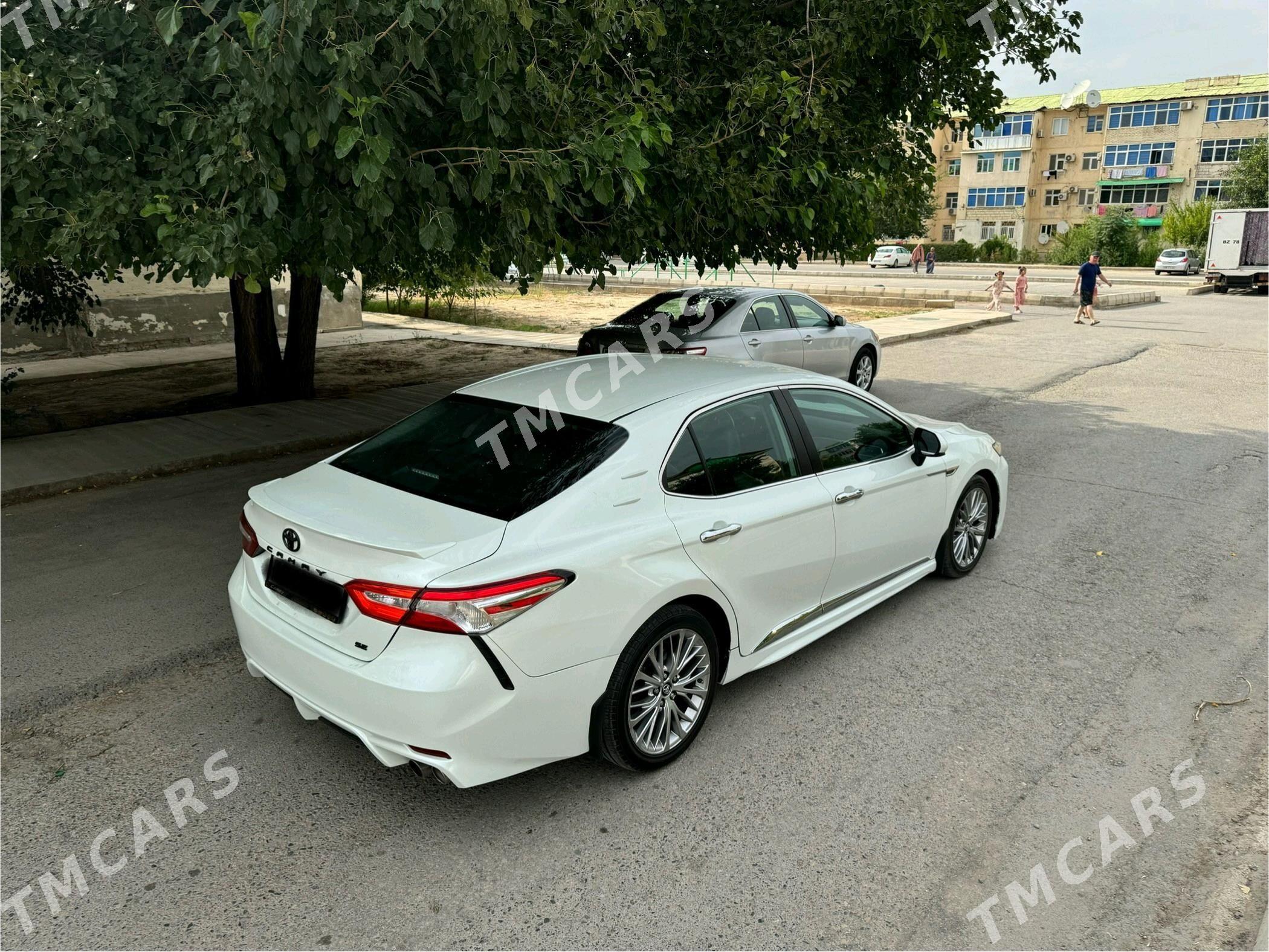 Toyota Camry 2018 - 220 000 TMT - Ашхабад - img 10