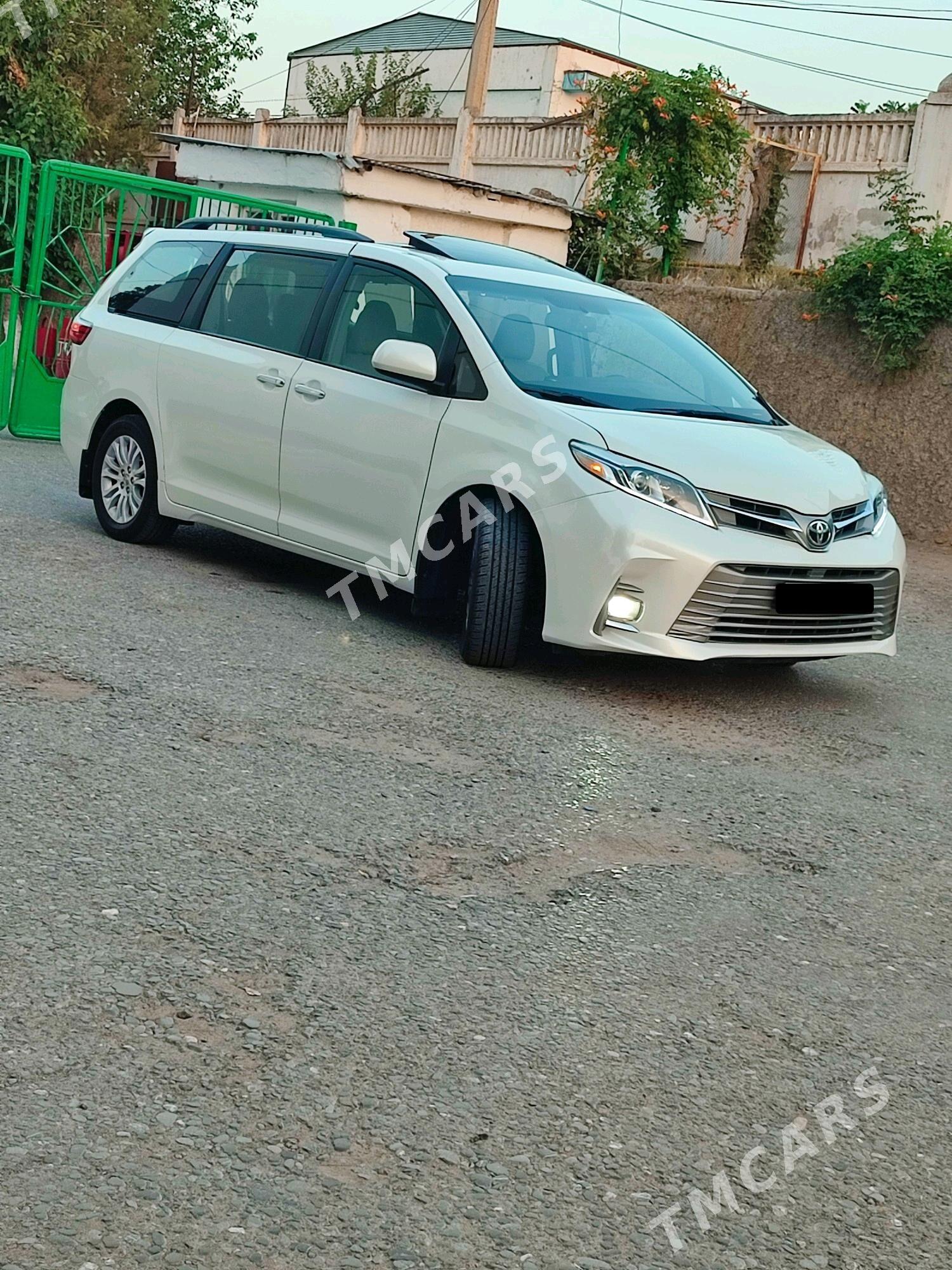 Toyota Sienna 2016 - 320 000 TMT - Aşgabat - img 2