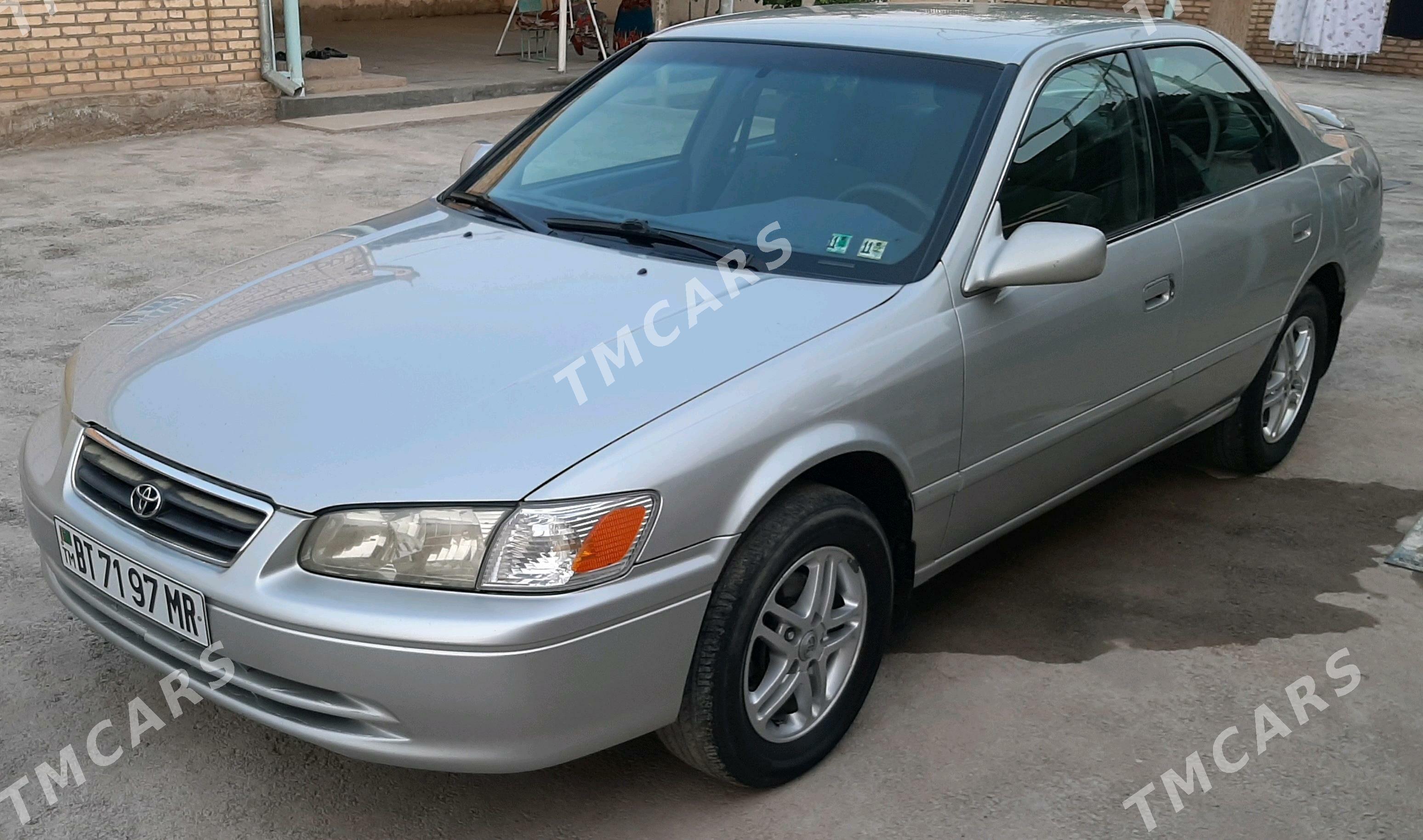 Toyota Camry 2001 - 130 000 TMT - Мары - img 2