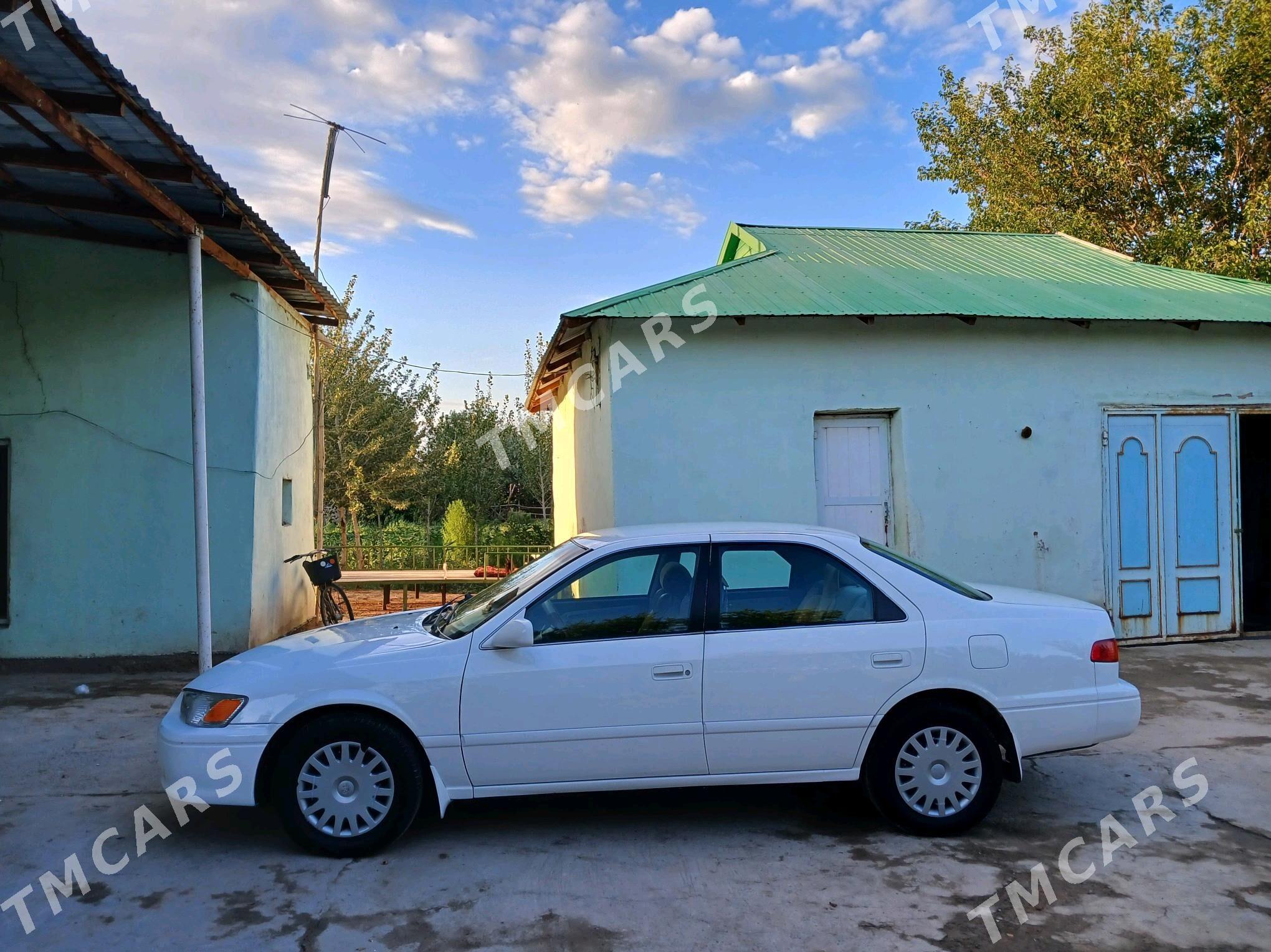 Toyota Camry 2001 - 135 000 TMT - Кёнеургенч - img 2