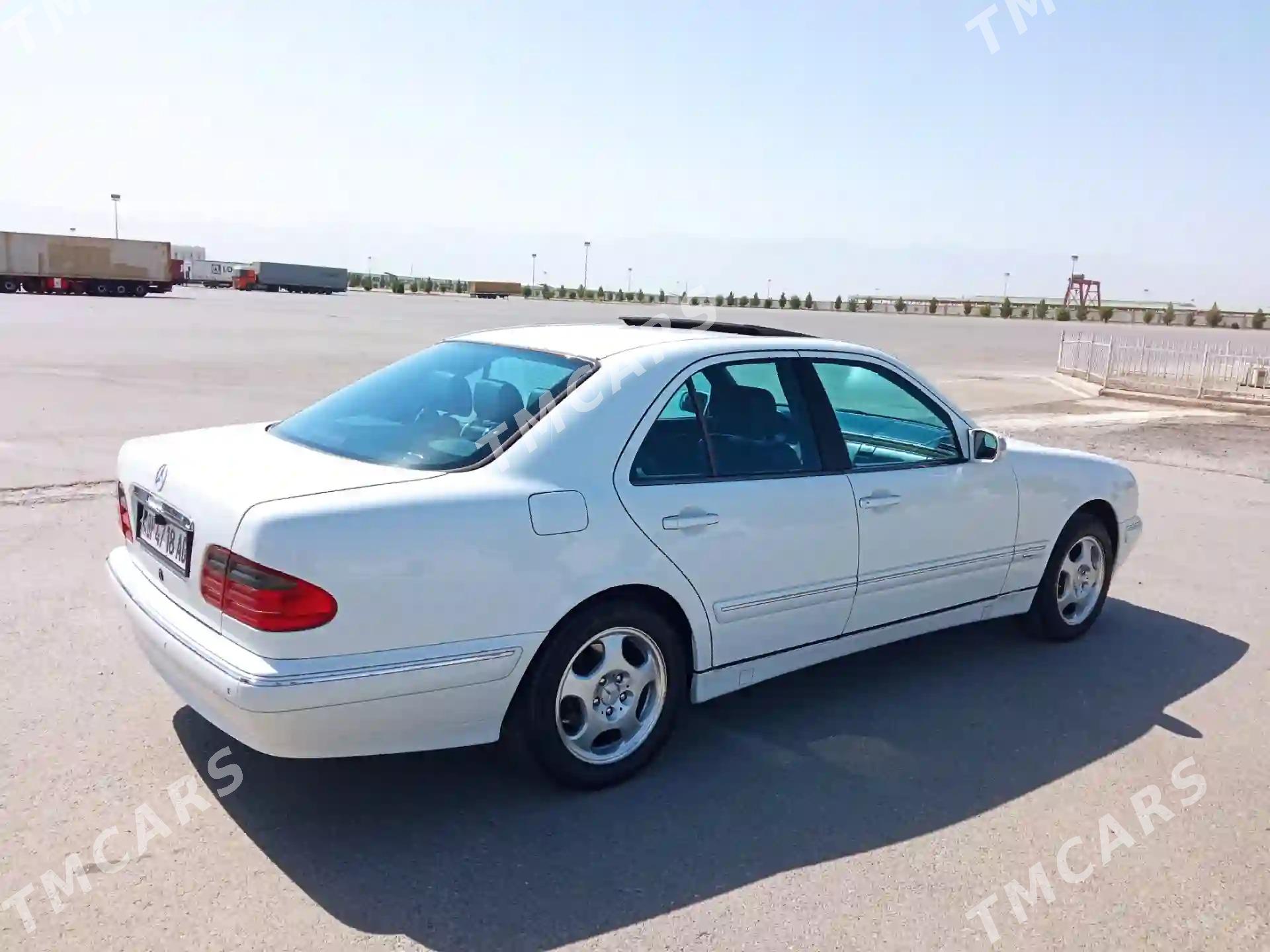 Mercedes-Benz E320 2000 - 110 000 TMT - Aşgabat - img 3