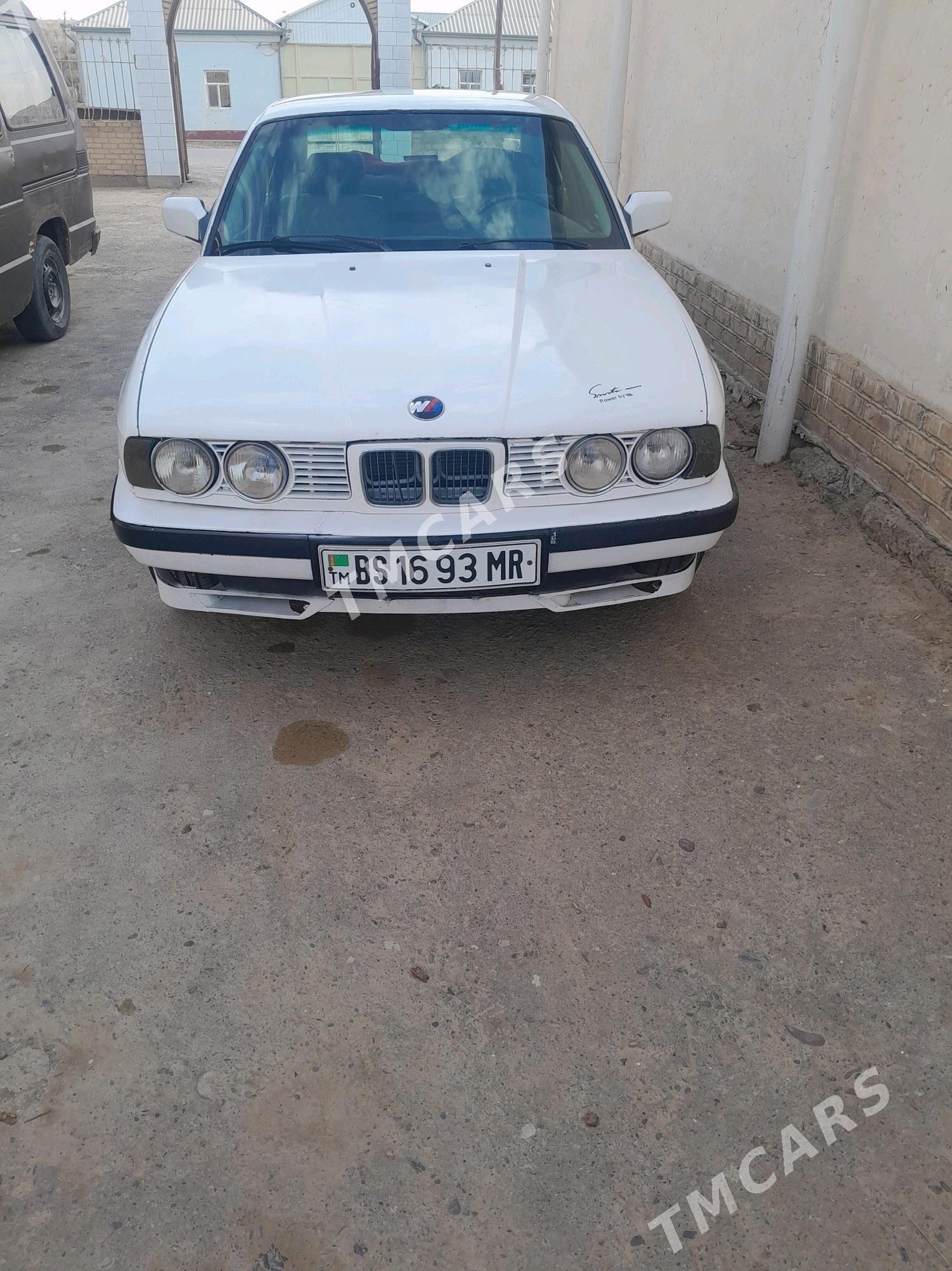 BMW 5 Series 1990 - 25 000 TMT - Мургап - img 3
