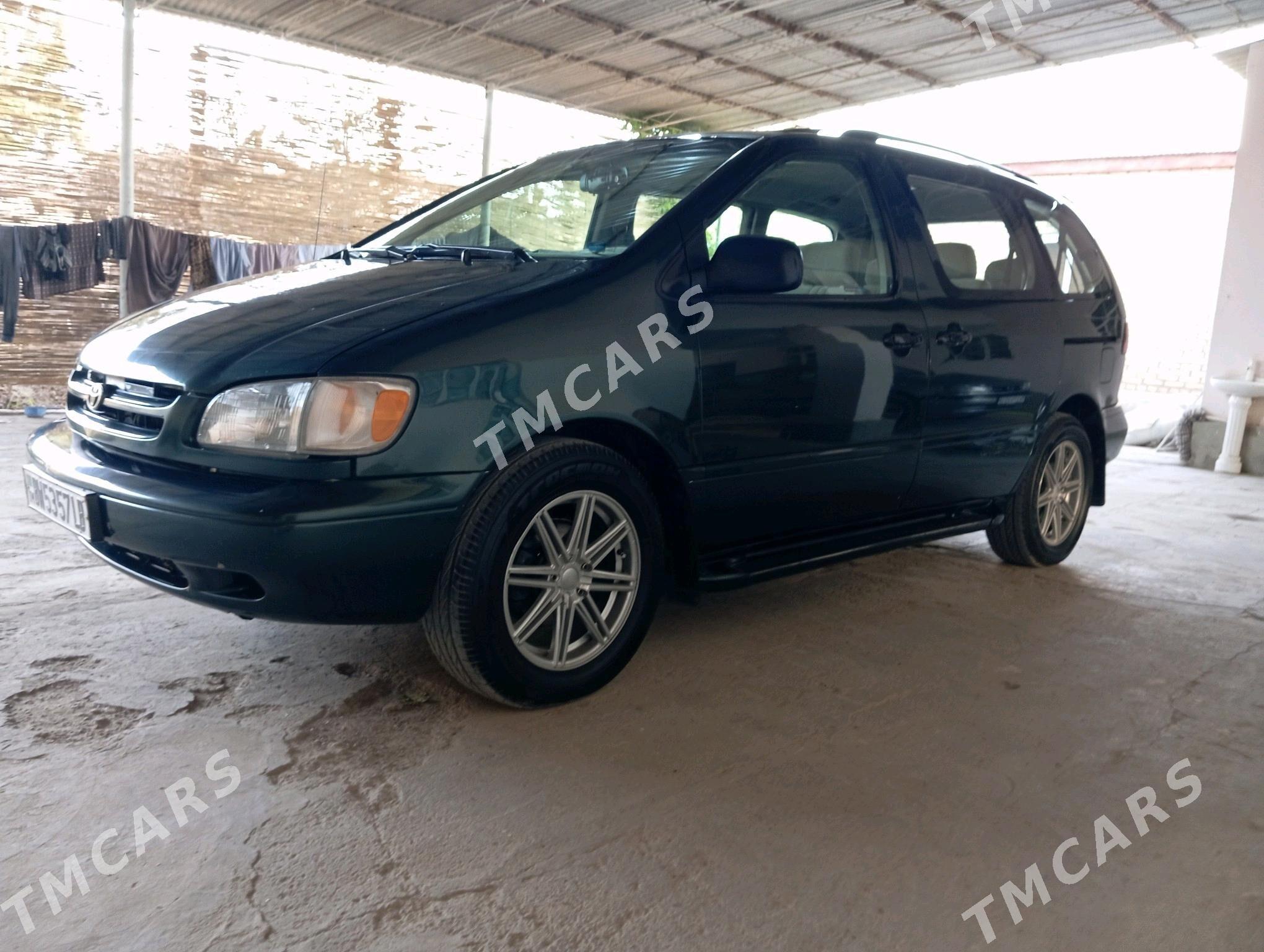 Toyota Sienna 2000 - 140 000 TMT - Фарап - img 7