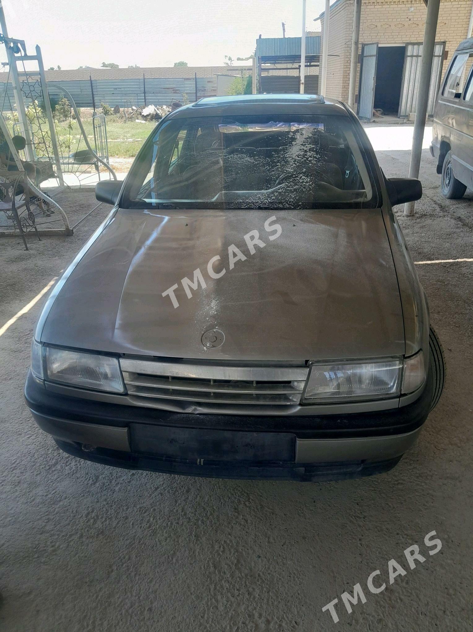 Opel Vectra 1989 - 25 000 TMT - Мургап - img 7