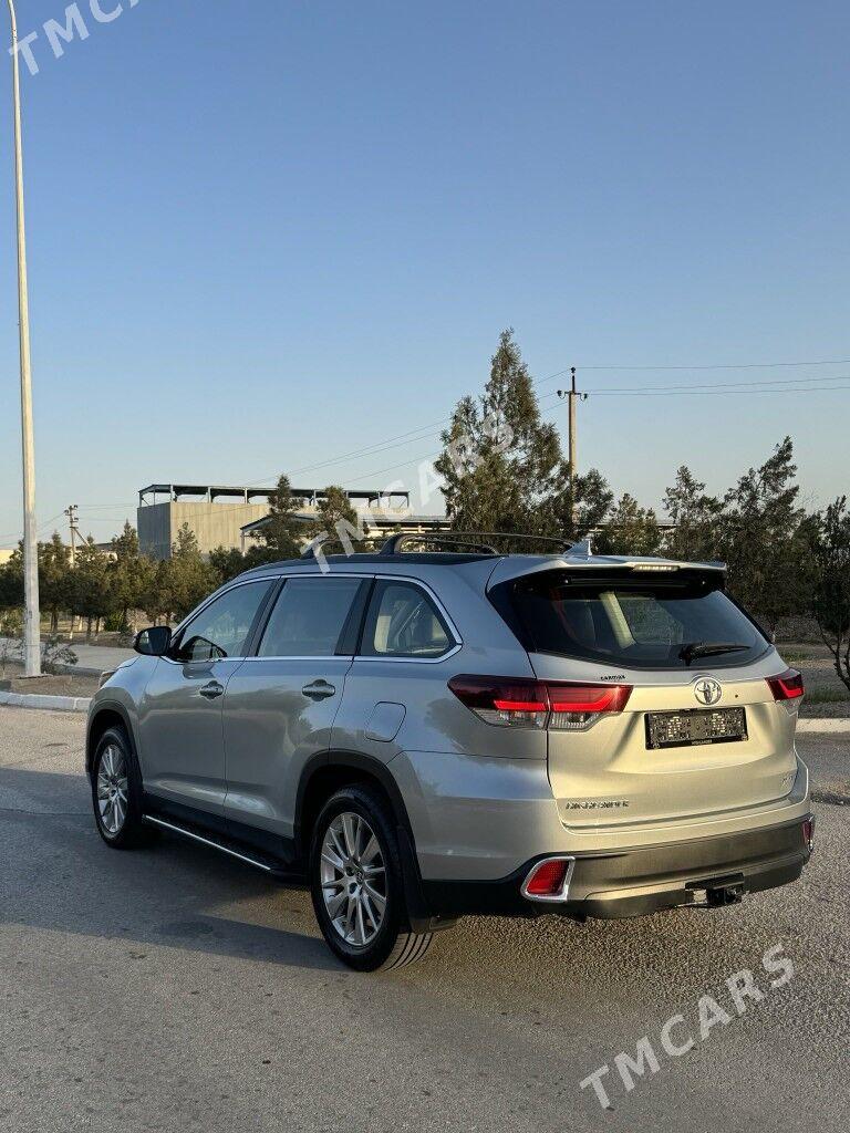 Toyota Highlander 2019 - 460 000 TMT - Balkanabat - img 8