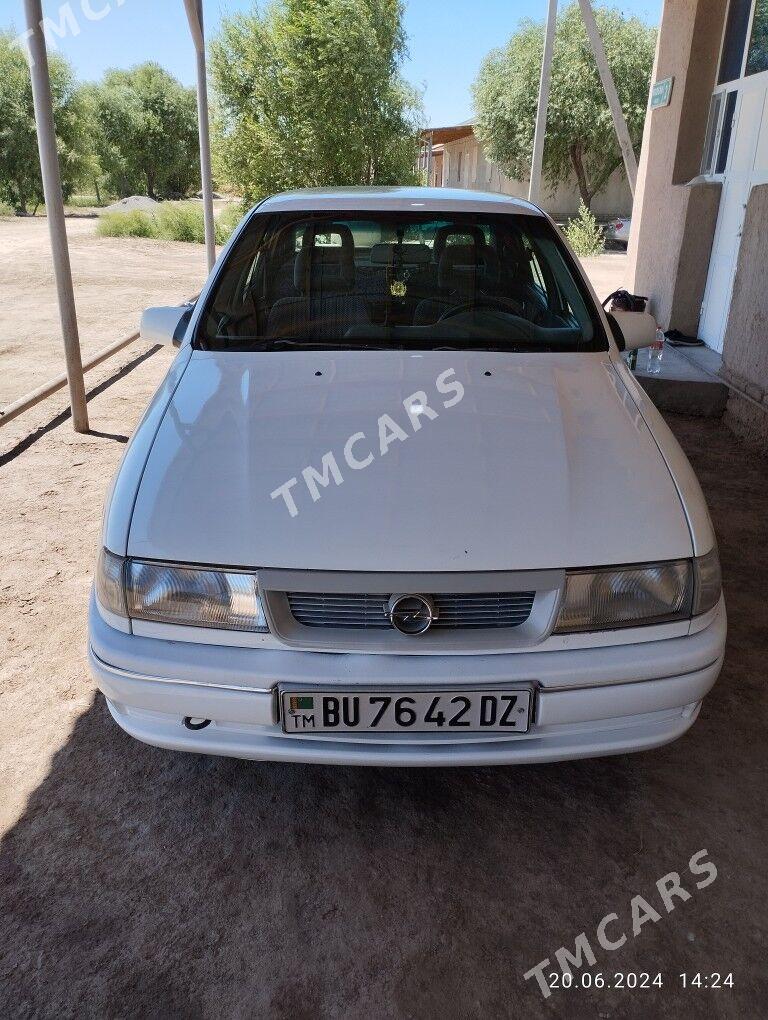 Opel Vectra 1995 - 40 000 TMT - Гурбансолтан Едже - img 8