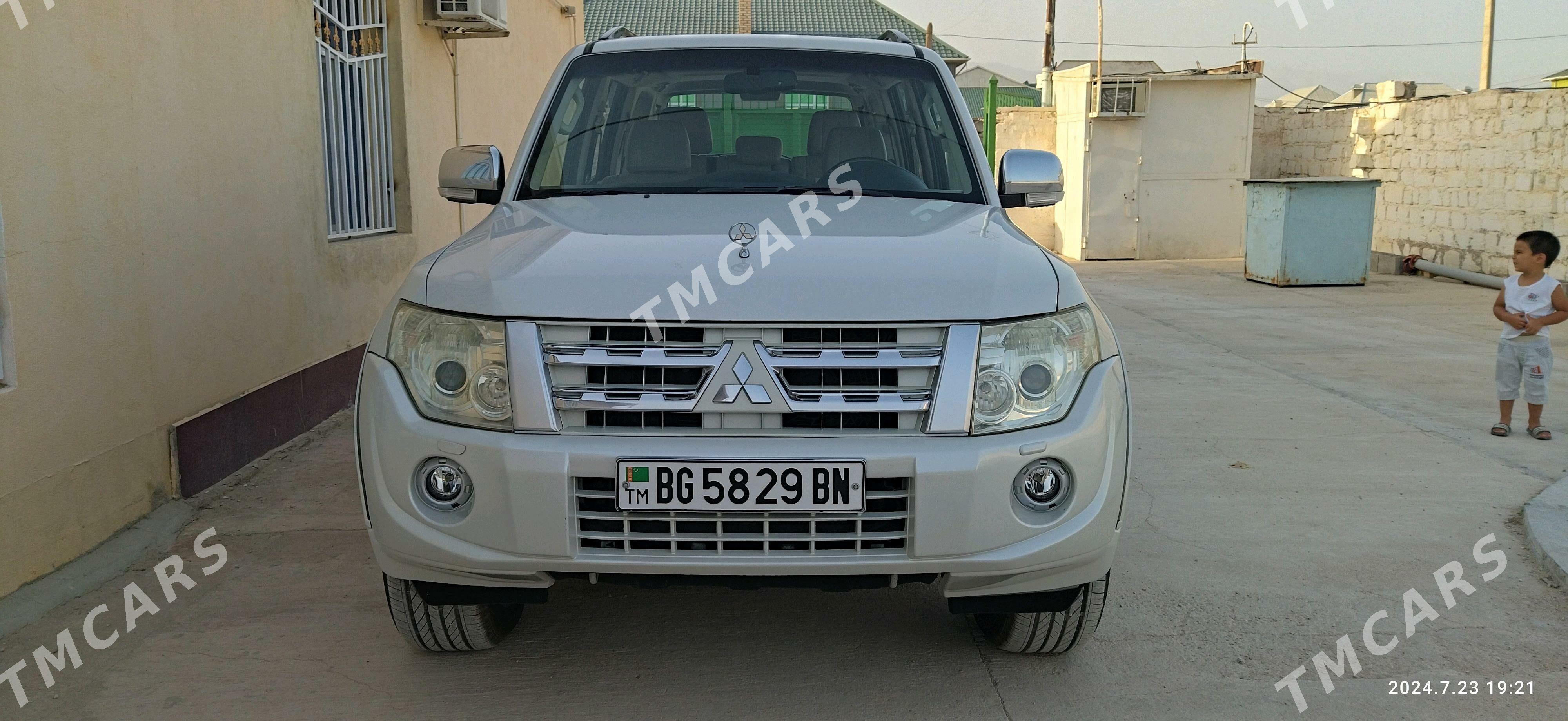 Mitsubishi Pajero 2013 - 245 000 TMT - Balkanabat - img 2