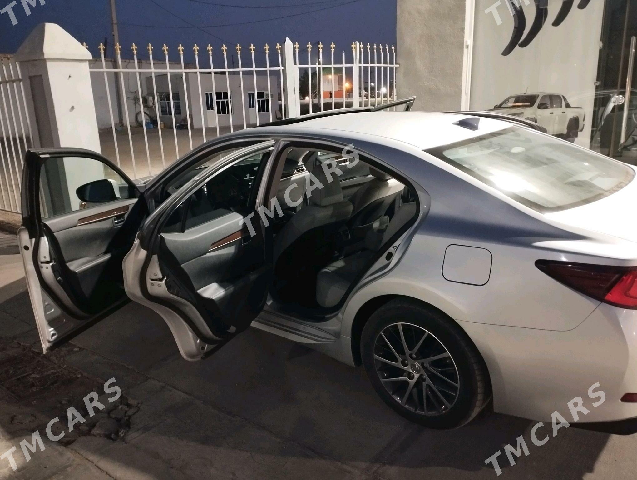 Lexus ES 350 2017 - 400 000 TMT - Мары - img 3
