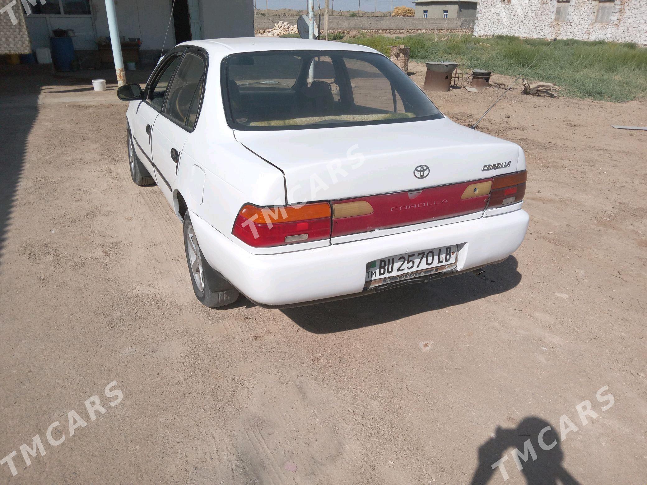 Toyota Corolla 1994 - 30 000 TMT - Койтендаг - img 3