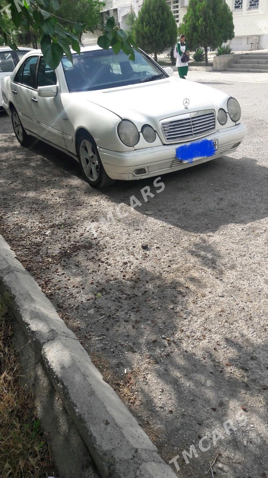 Mercedes-Benz E320 1998 - 45 000 TMT - Aşgabat - img 2