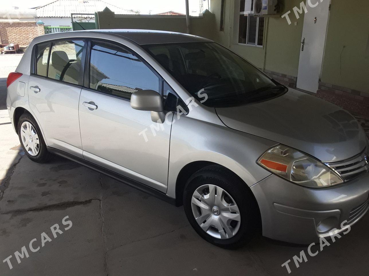 Nissan Versa 2011 - 110 000 TMT - Балканабат - img 4