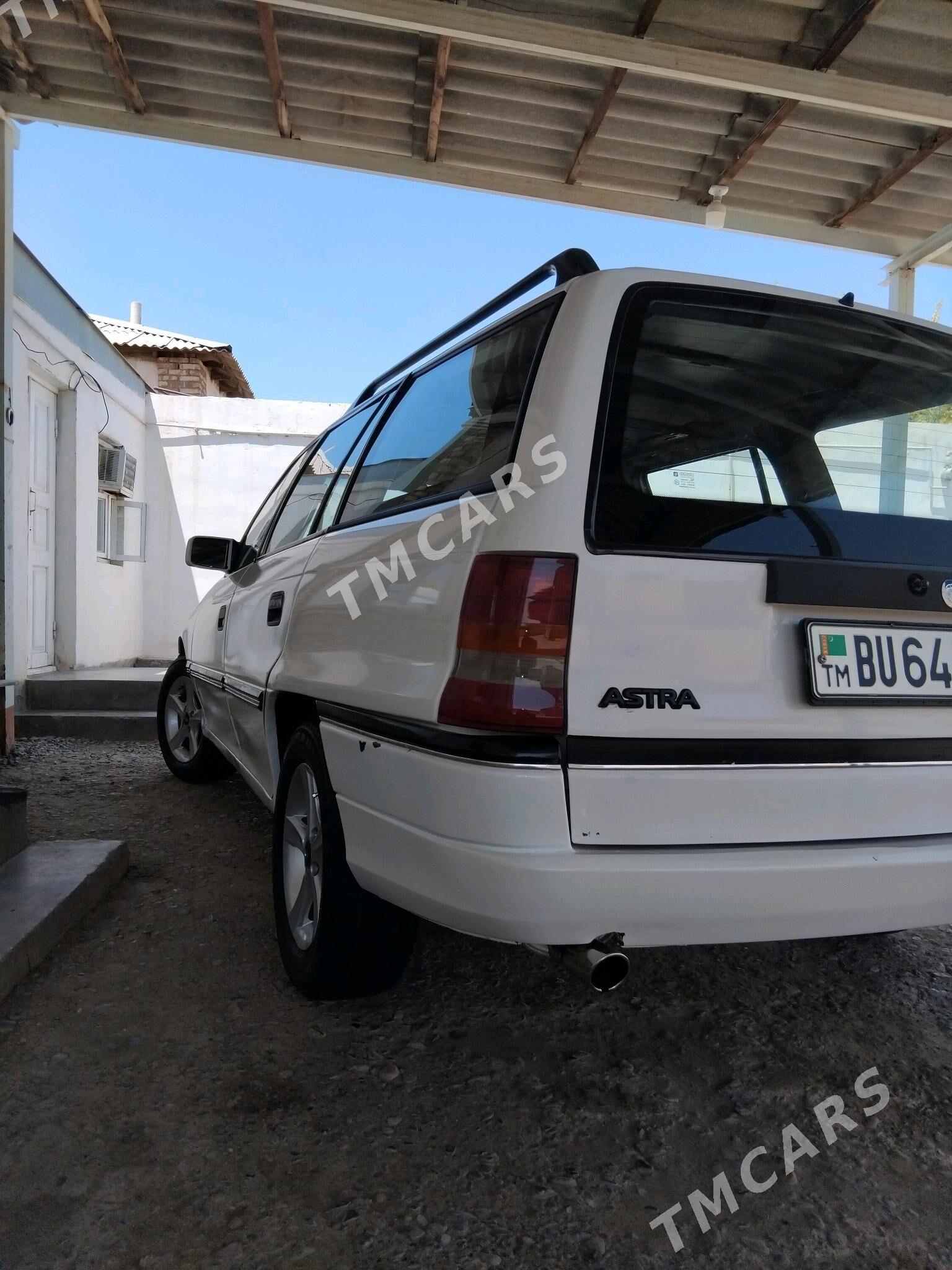 Opel Astra 1993 - 35 000 TMT - Мары - img 3
