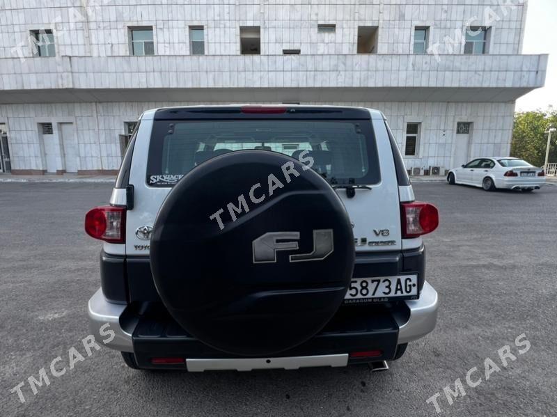 Toyota FJ Cruiser 2008 - 385 000 TMT - Aşgabat - img 5