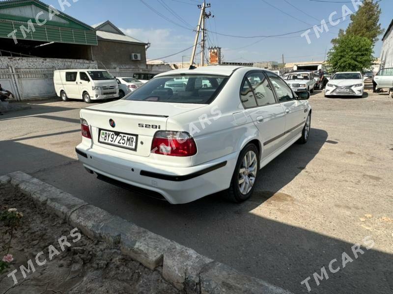 BMW 528 2001 - 125 000 TMT - Мары - img 5