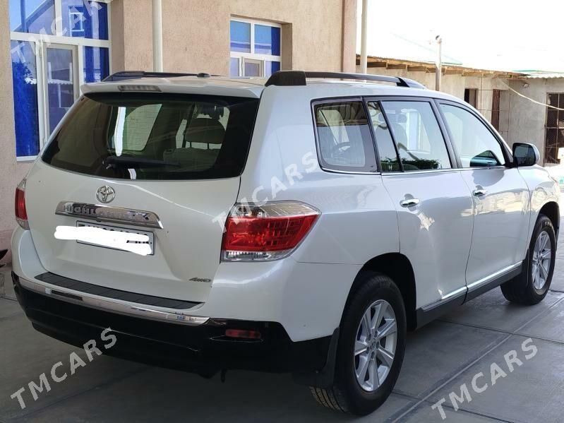 Toyota Highlander 2011 - 250 000 TMT - Aşgabat - img 3