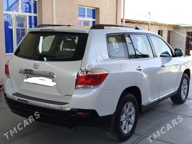 Toyota Highlander 2011 - 250 000 TMT - Aşgabat - img 4