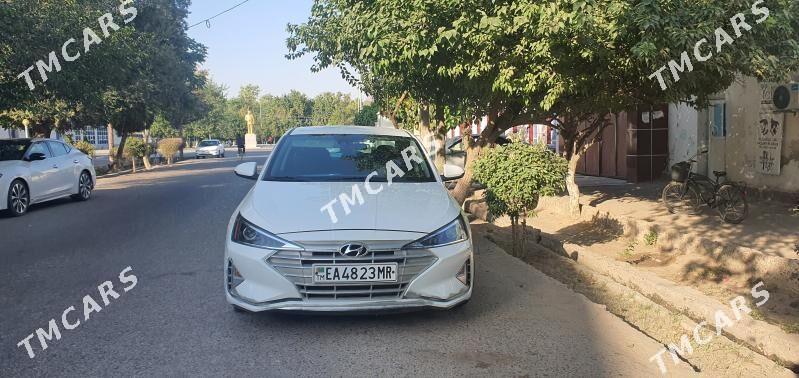 Hyundai Elantra 2019 - 220 000 TMT - Ёлётен - img 3