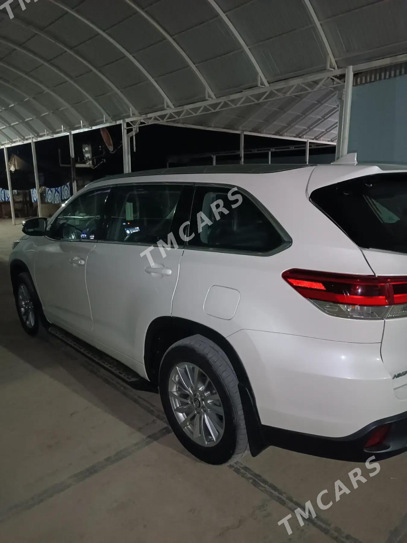 Toyota Highlander 2018 - 430 000 TMT - Mary - img 3