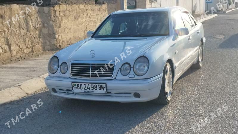 Mercedes-Benz E320 1999 - 100 000 TMT - Гызыларбат - img 4