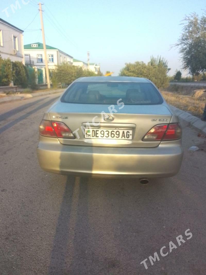 Lexus ES 300 2002 - 130 000 TMT - Aşgabat - img 4