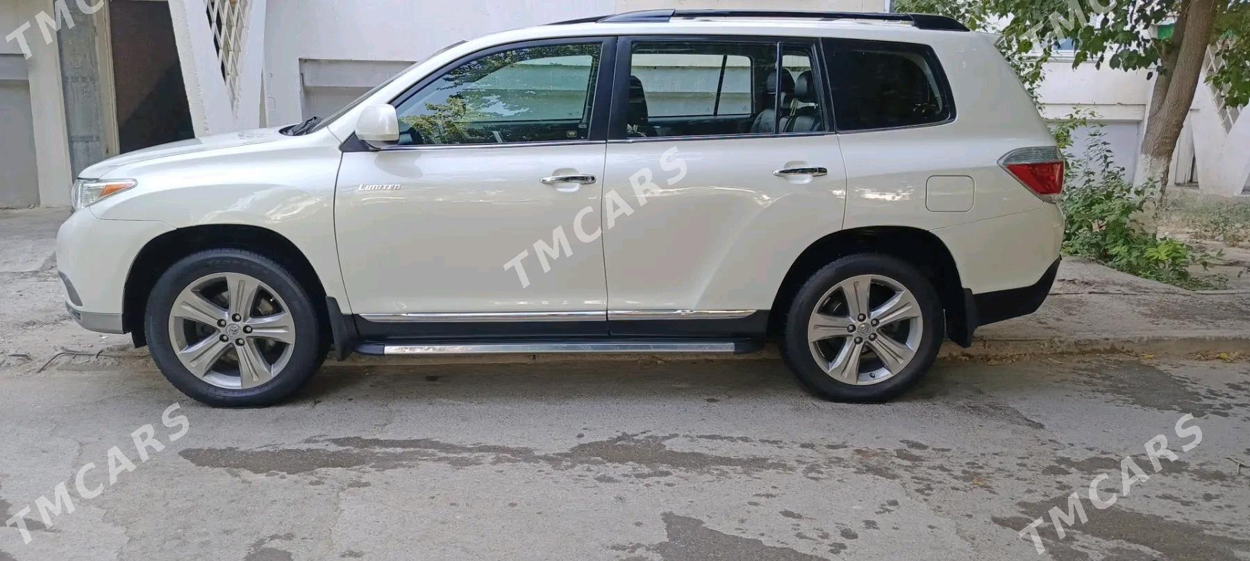 Toyota Highlander 2011 - 295 000 TMT - Туркменабат - img 4