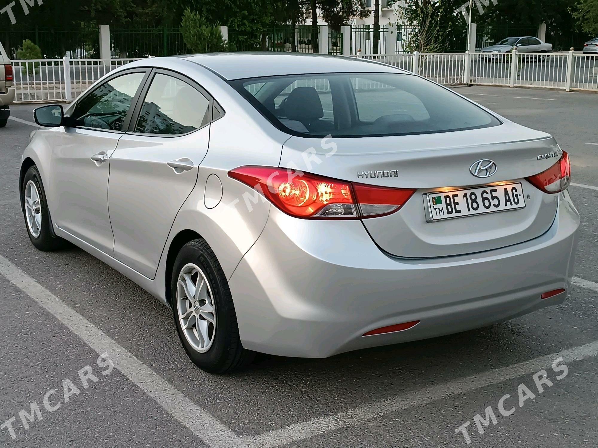 Hyundai Elantra 2012 - 117 000 TMT - Parahat 2 - img 4