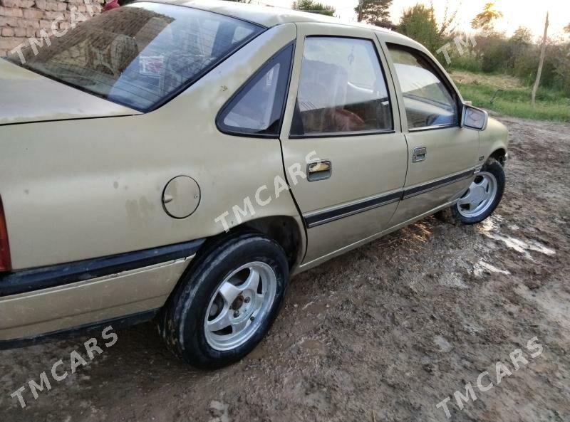 Opel Vectra 1989 - 24 000 TMT - Сакар - img 4