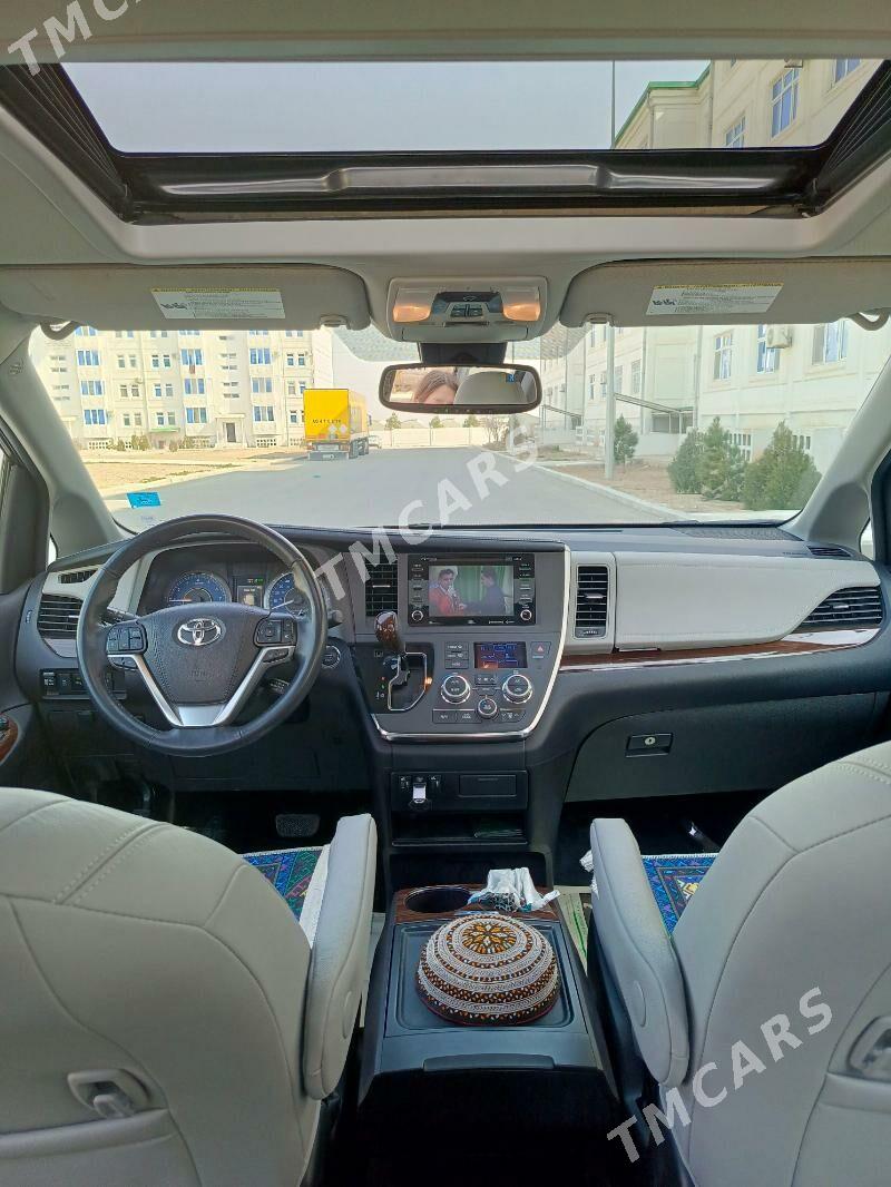 Toyota Sienna 2018 - 595 000 TMT - Aşgabat - img 7