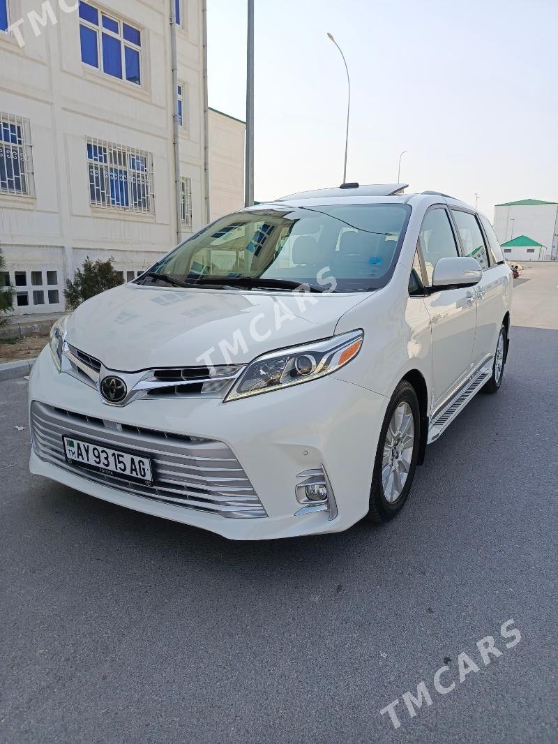 Toyota Sienna 2018 - 595 000 TMT - Aşgabat - img 3