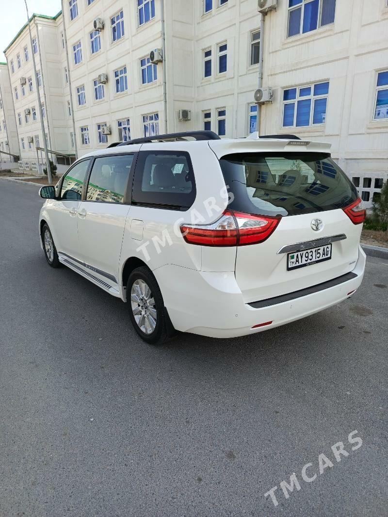 Toyota Sienna 2018 - 595 000 TMT - Aşgabat - img 5