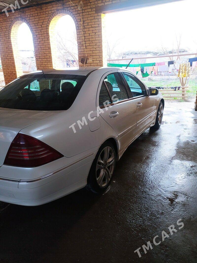 Mercedes-Benz C-Class 2000 - 70 000 TMT - Туркменабат - img 6