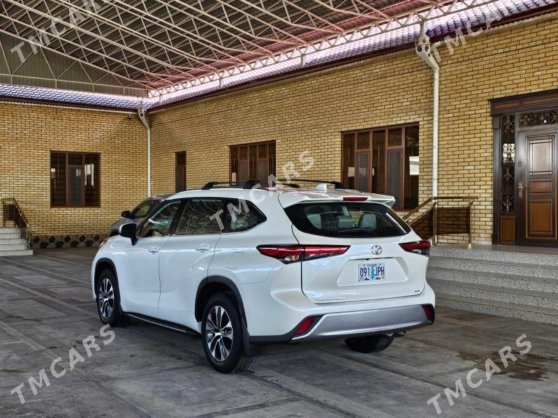 Toyota Highlander 2021 - 540 000 TMT - Мары - img 4