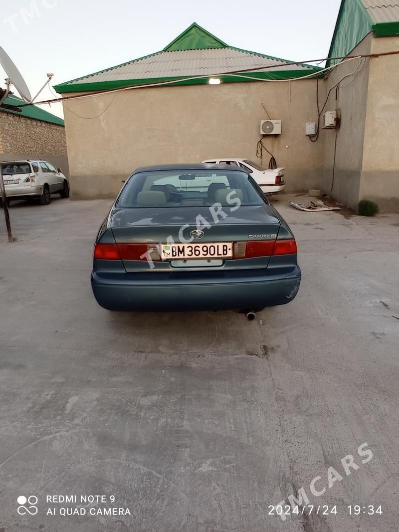 Toyota Camry 2001 - 110 000 TMT - Койтендаг - img 2