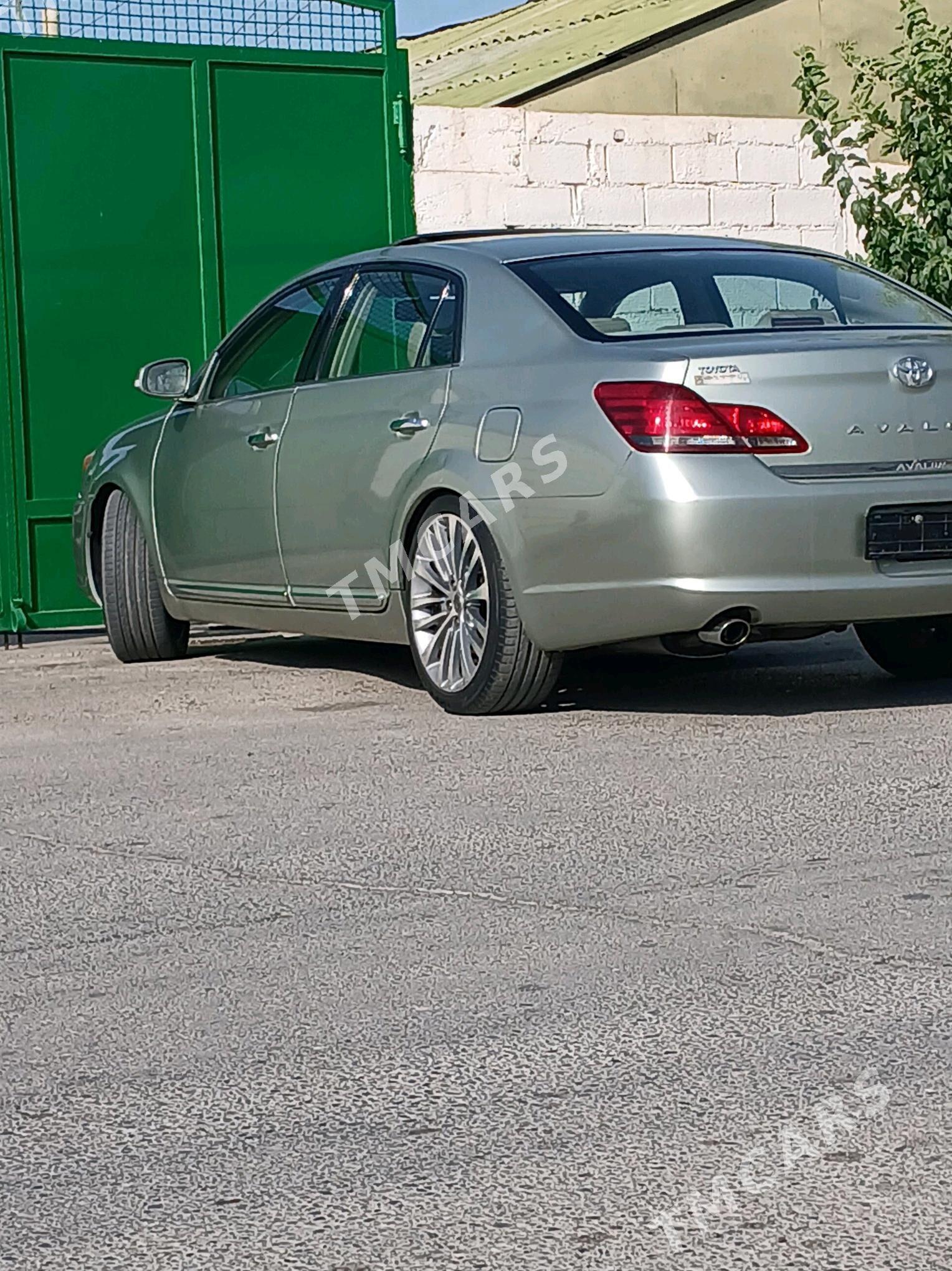 Toyota Avalon 2008 - 165 000 TMT - Бузмеин - img 5