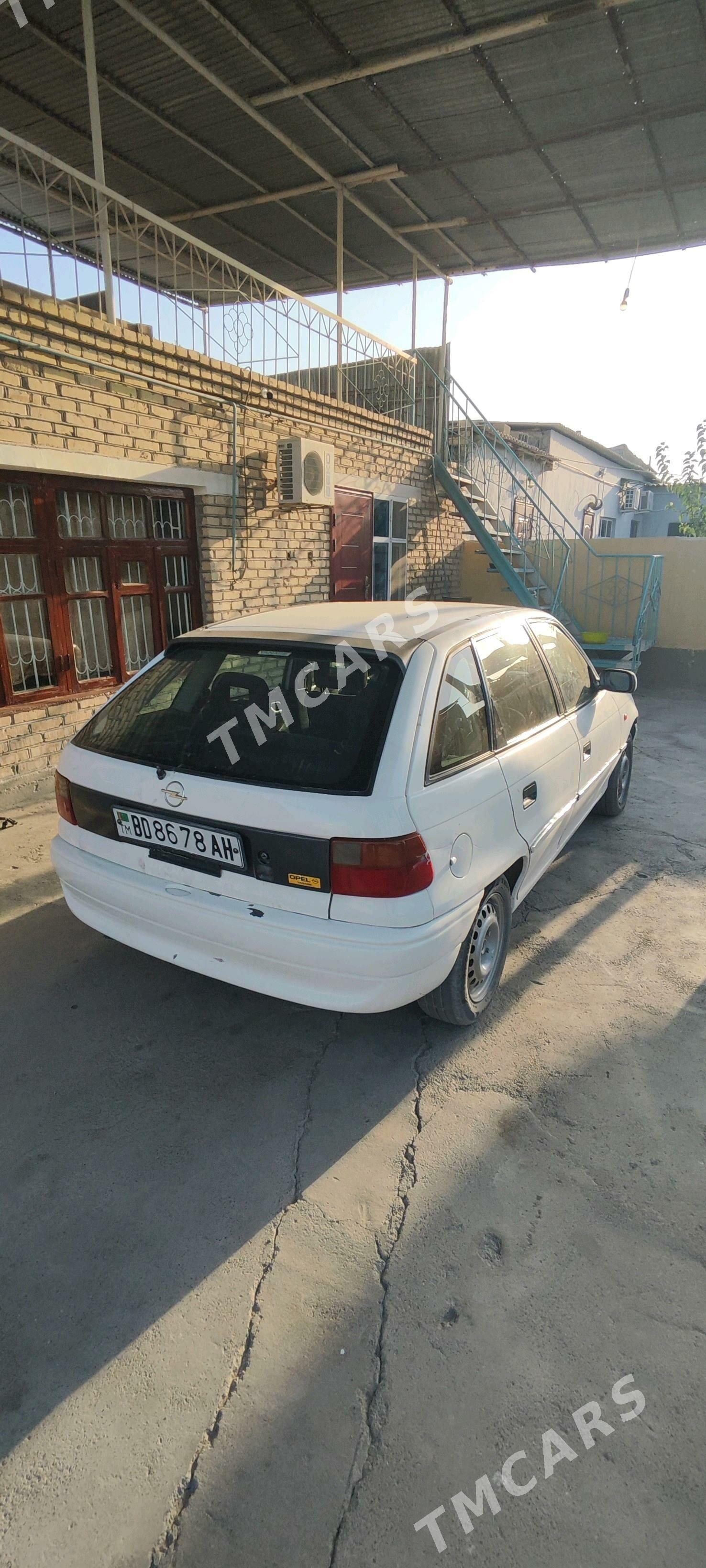 Opel Astra 1995 - 35 000 TMT - Анев - img 3